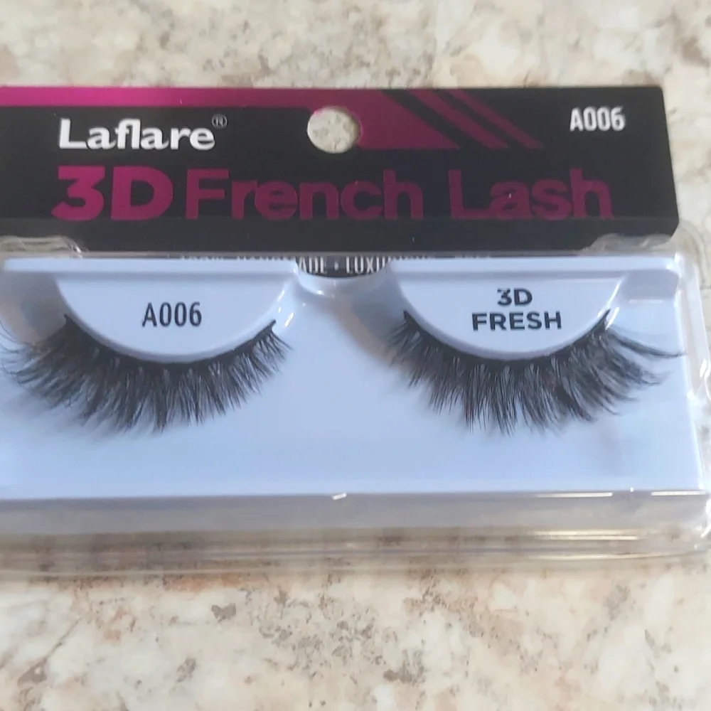 3D Lashes - Picture 1 of 2